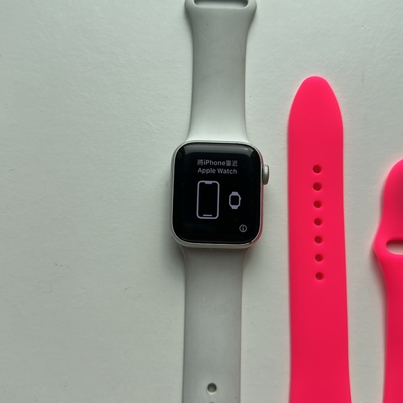 Apple Watch SE 2nd Gen - Picture 3 of 7